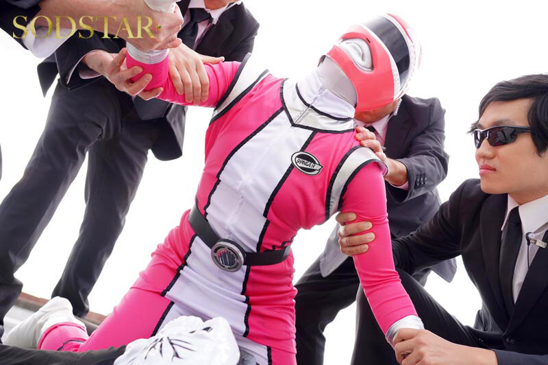 【特典版】【機密情報File】ピンクレンジャー戦闘後の解放SEX 闘争本能の余韻で戦い後の性欲は極限まで高まり絶倫になっていた MINAMO 3枚目