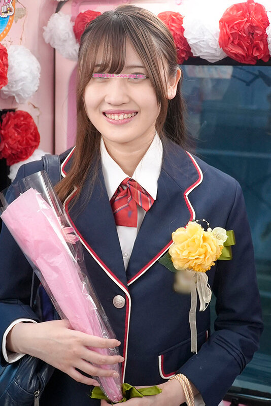 マジックミラー便 3分前まで女子○校生！～2025年～卒業式直後に初めての素股編 顔出し解禁！総勢20人全員SEXスペシャル！ギンギンに勃起したち○ぽを赤面まんコキ！恥じらいながらも濡れてしまった10代うぶオマ○コにヌルっと挿入で激イキ絶頂！！2枚組10時間！！ 2枚目