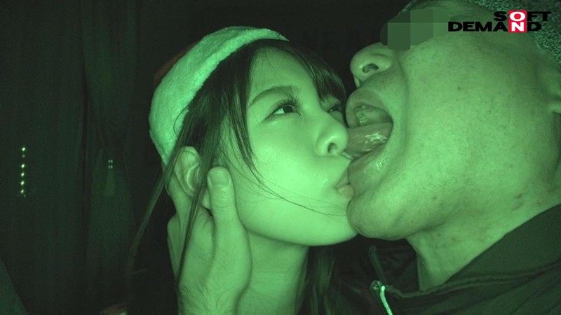 時間を止められる男は実在した！～クリスマスを祝うクソカップルの女を『寝取って』中出し！地獄の3時間SP～ 15枚目