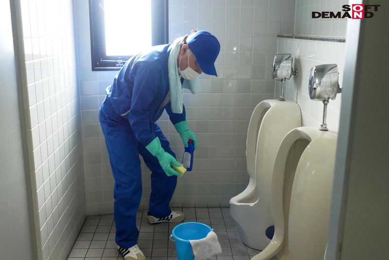 時間を止められる男は実在した！～会社でムカつく女、全員●す！高圧的な女役員/クソマジメな新卒/男受けのいいOLを中出しハメ倒し！編～ 1枚目