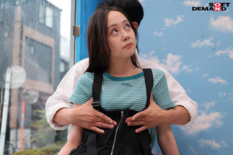マジックミラー号 オーバーオール姿の美巨乳大学生限定!! 初めてのDEEP乳揉みで感度を上げて素人娘とガチSEX 9枚目
