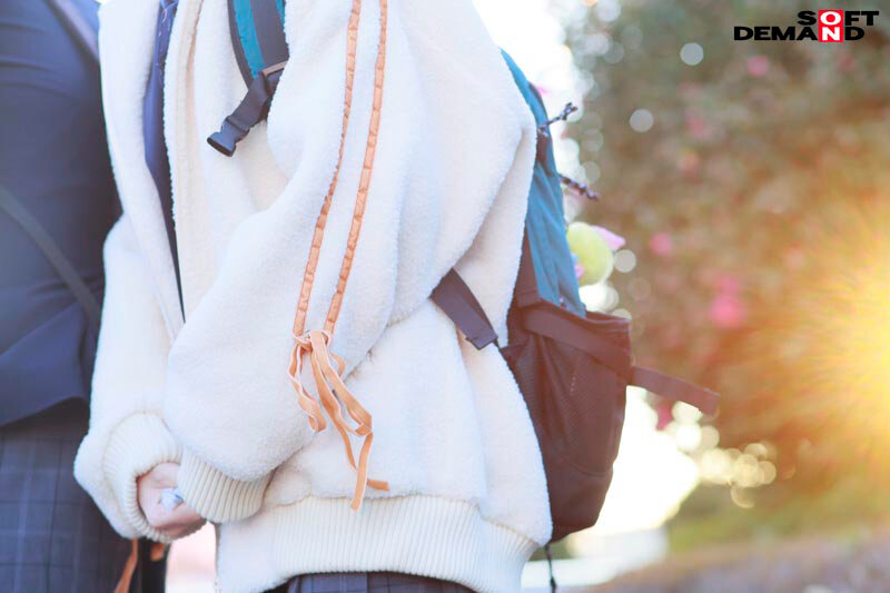 マジックミラー号 10代の学生男女が身体と相性で挑戦! アオハル2人3脚! ちょっとオトナのピクトグラムチャレンジ! 全て成功したら、最新スマホをプレゼント! 近くなりすぎた距離感が若い性欲を弾けさせる!? ヤッてはいけない友達同士が禁断SEX!? 19枚目