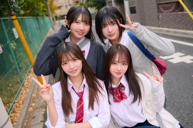 める&ひかり&もあ&ゆみ 1枚目
