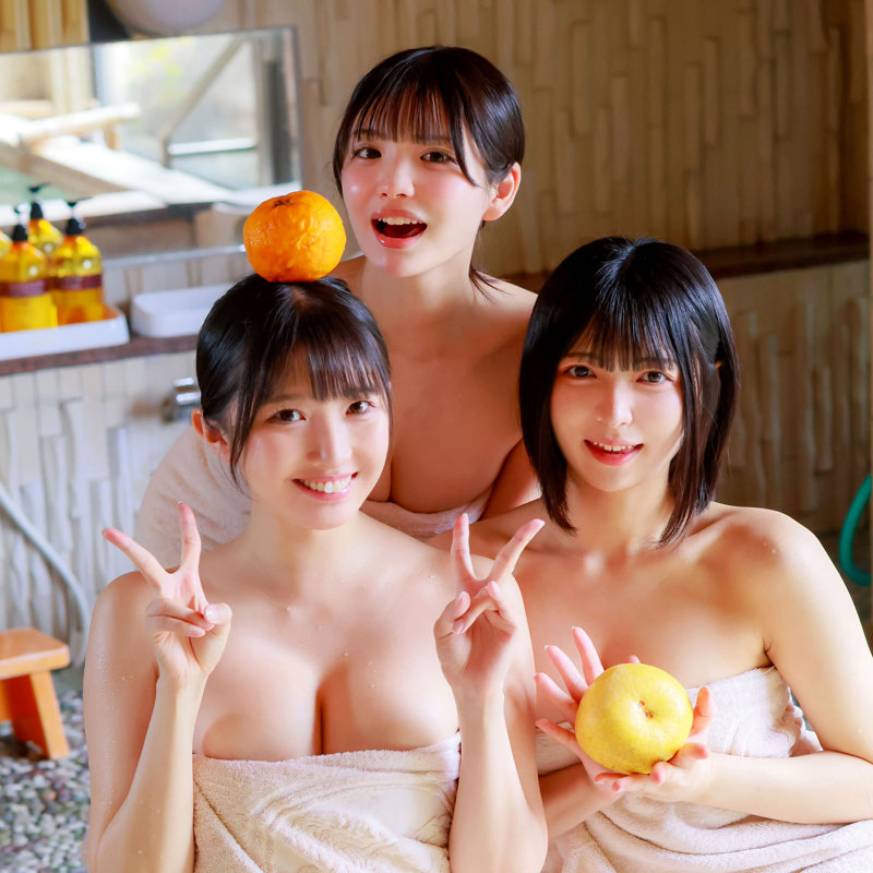 ユミ＆ヒカリ＆メル 1枚目